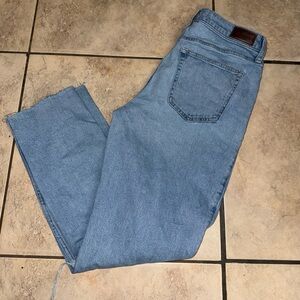 Hollister Ultra Hi-Rise Vintage Straight